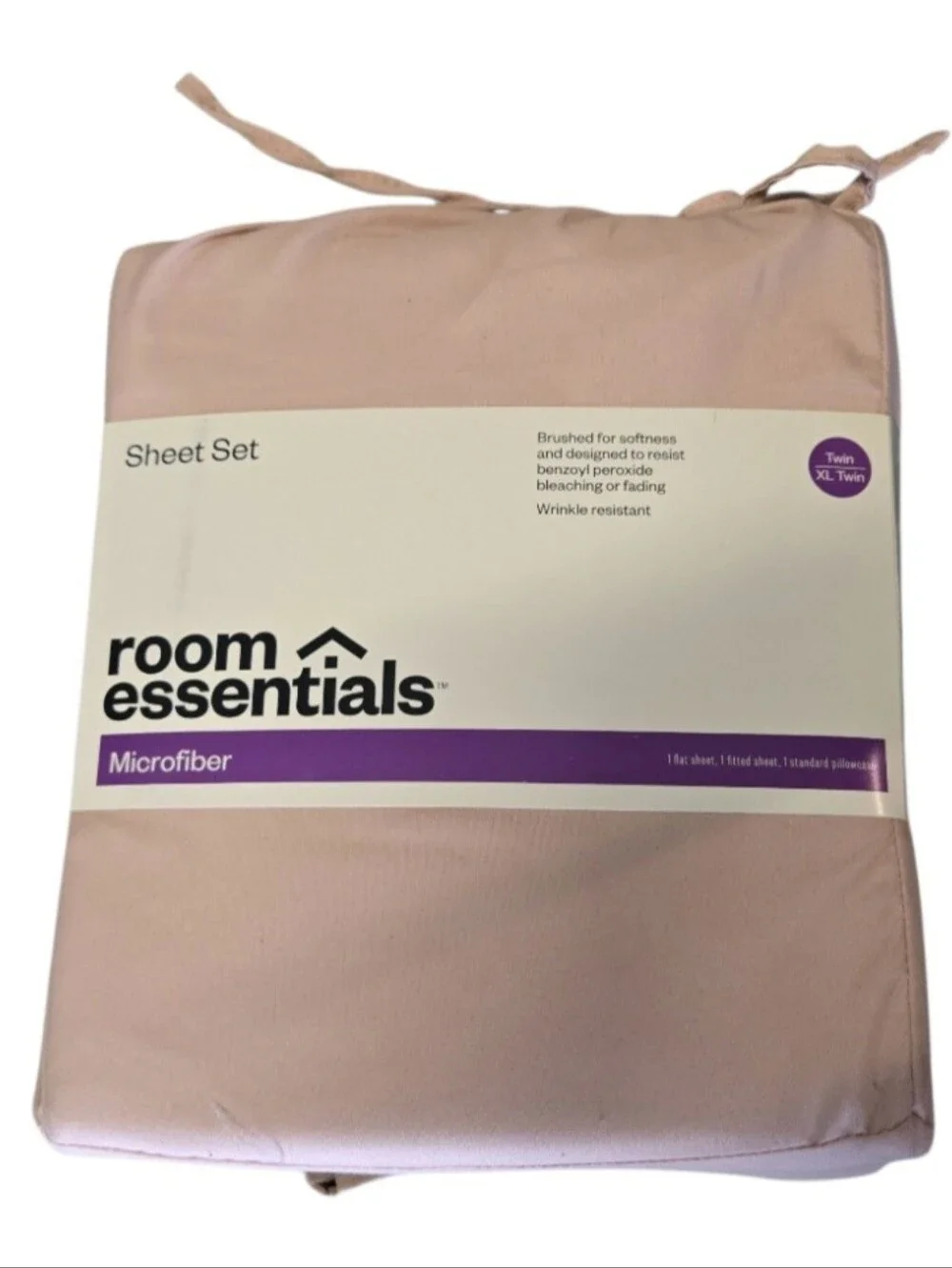 Room Essentials Twin/ XLT Bed Sheet Set, in Pink Metal, NWT!